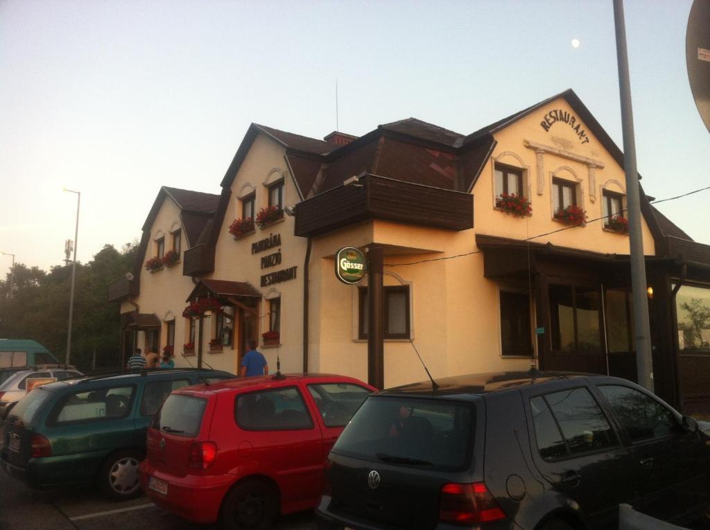 타타반야 Panorama Panzio B&B 외부 사진